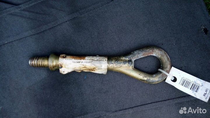 Продам буксировочный крюк