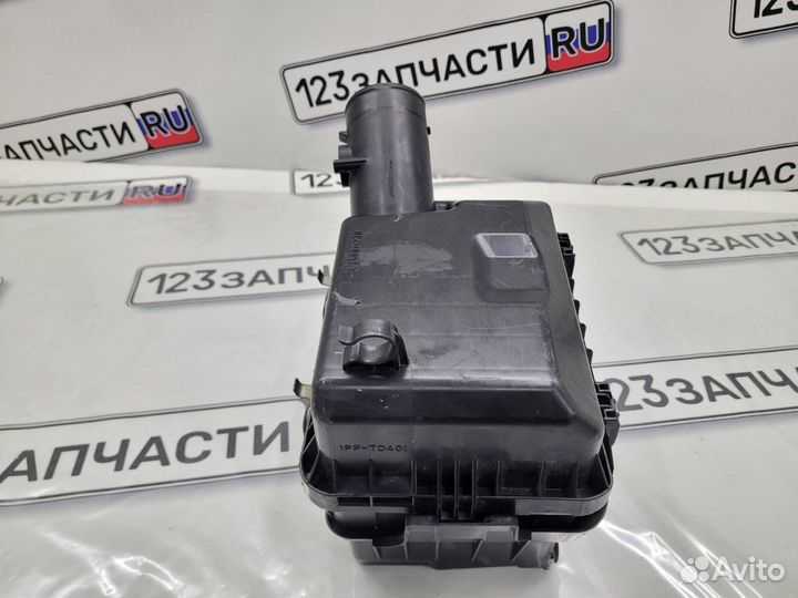 Корпус воздушного фильтра Mitsubishi Outlander