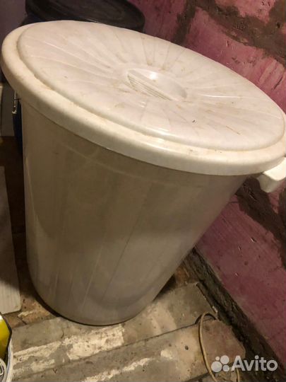 Мусорное ведро