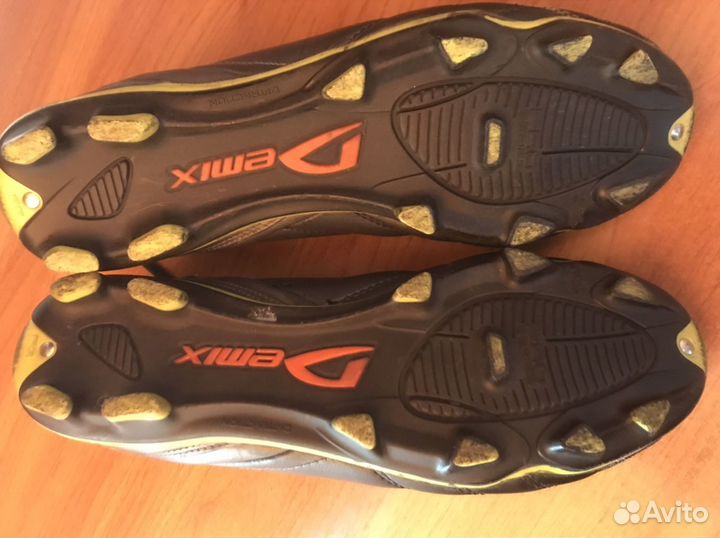 Бутсы и щитки