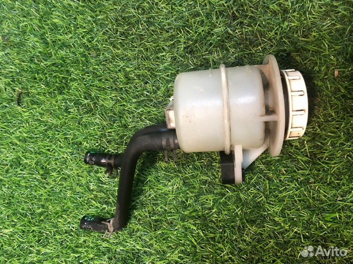 Бачок тормозной жидкости Mitsubishi Outlander CU5W