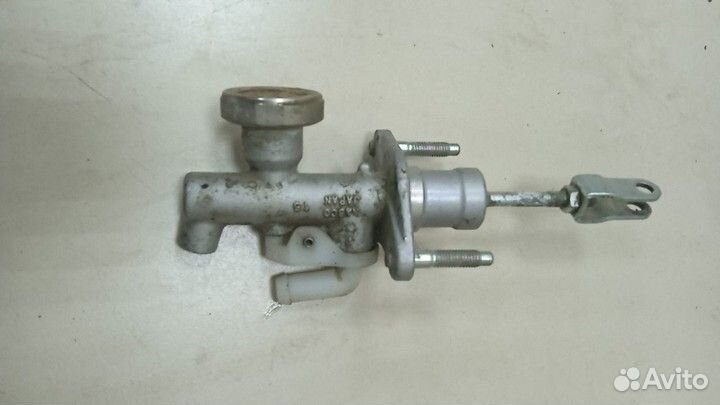 Цилиндр сцепления главный Nissan Primera