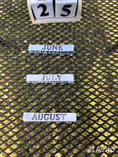 Календарь из кубиков сувенирный