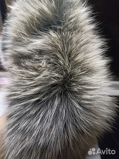 Воротник и манжеты из песца