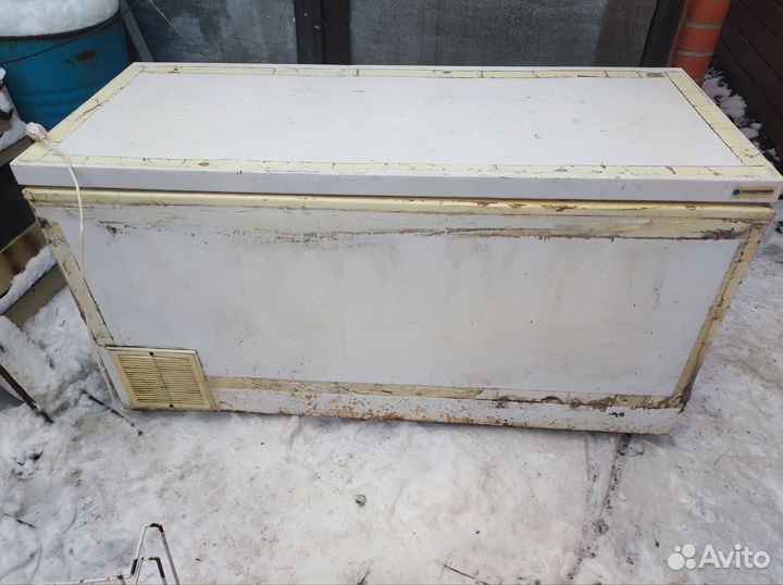 Морозильный ларь с глухой крышкой бу