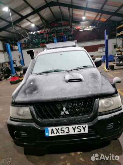 Кнопка обогрева заднего стекла Mitsubishi Pajero