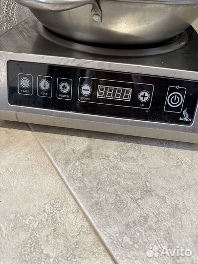 Индукционная плита airhot со скоровородой wok