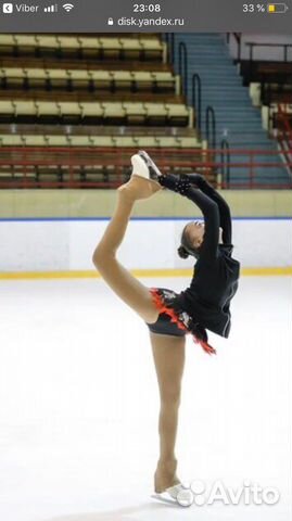 Тренер по фигурному катанию