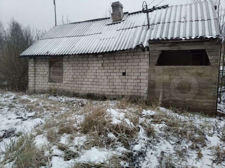 Дом 32 м² на участке 8 сот.