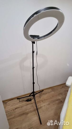 Кольцевая лампа 48