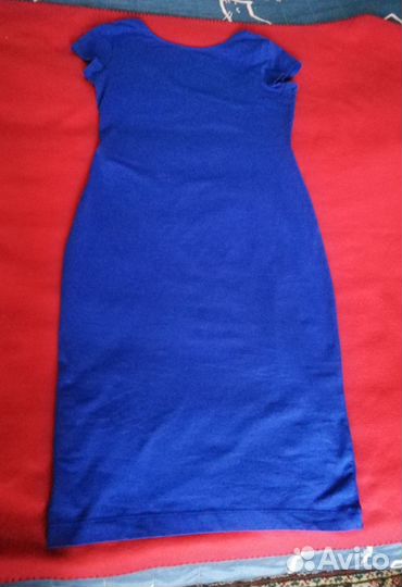 Платье-футляр