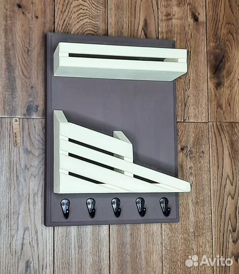 Ключница настенная деревянная