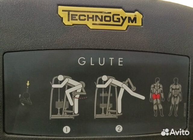 Тренажер для ягодичных мышц Technogym Glute