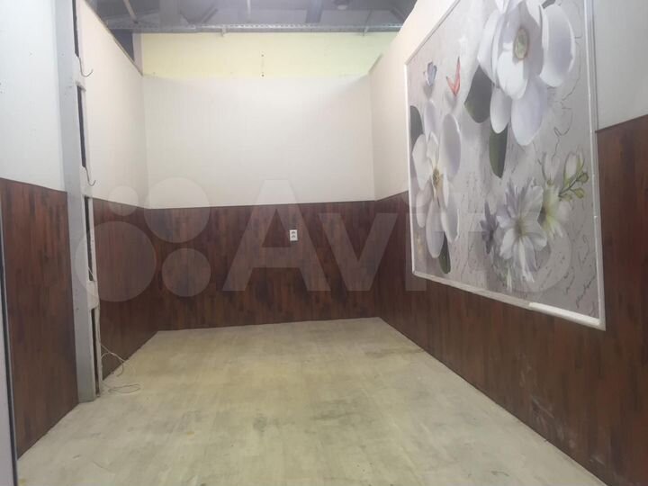 Торговая площадь 12.4 м² на Кировоградской 33