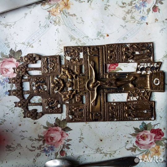 Старинный крест медный