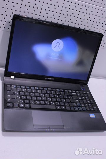 Ноутбук Samsung NP300E5C/i5/SSD240/Win 10