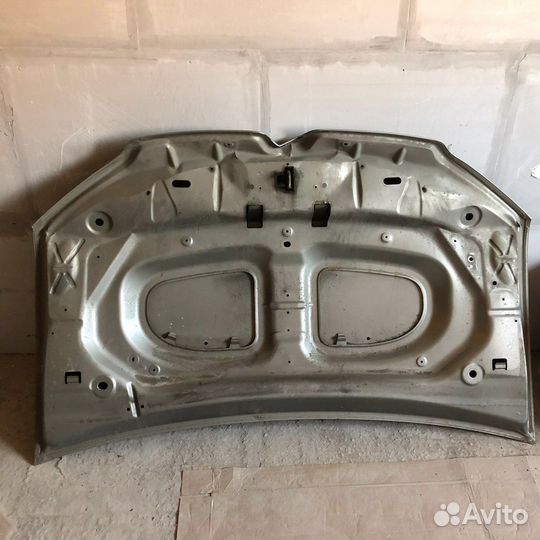 Капот, оригинал Renault Sandero 2