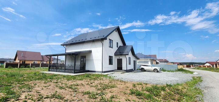 Коттедж 200 м² на участке 10 сот.