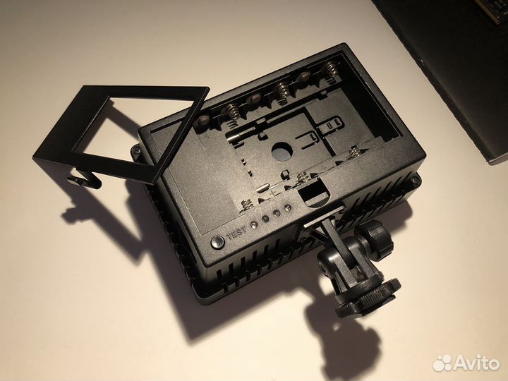 Накамерный свет