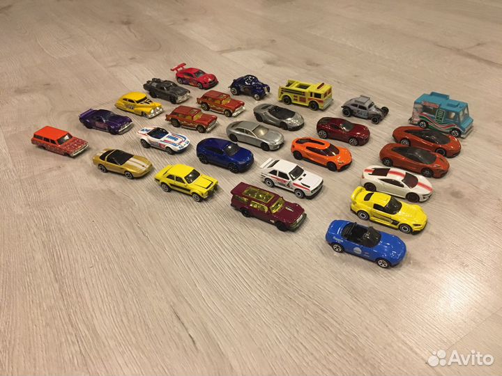 Hot wheels машинки