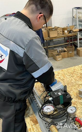 Слесарь-сантехник