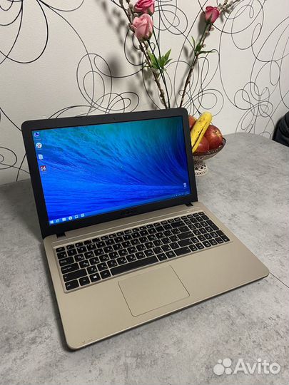 Ноутбук Asus X540YA в отличном состоянии