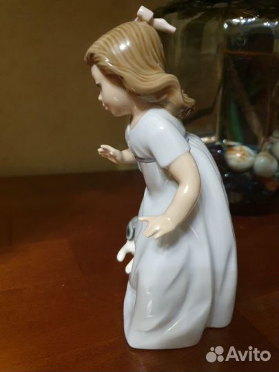 Статуэтка NAO by Lladro 