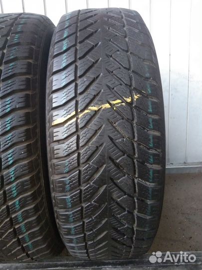 Goodyear UltraGrip+ SUV 225/65 R17