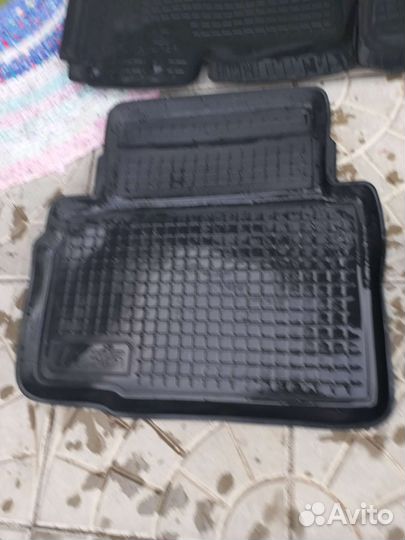 Оригинальные коврики IX 35