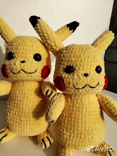 Вязаная игрушка Пикачу ручной работы