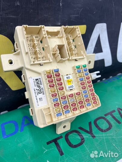 Блок предохранителей Kia Quoris 1 G8BE 2013-2019