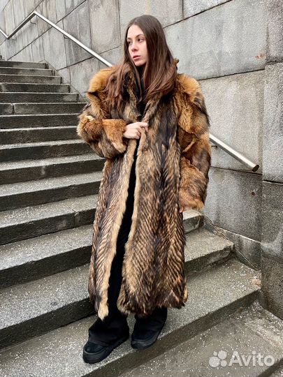 Винтажная шуба из меха волка