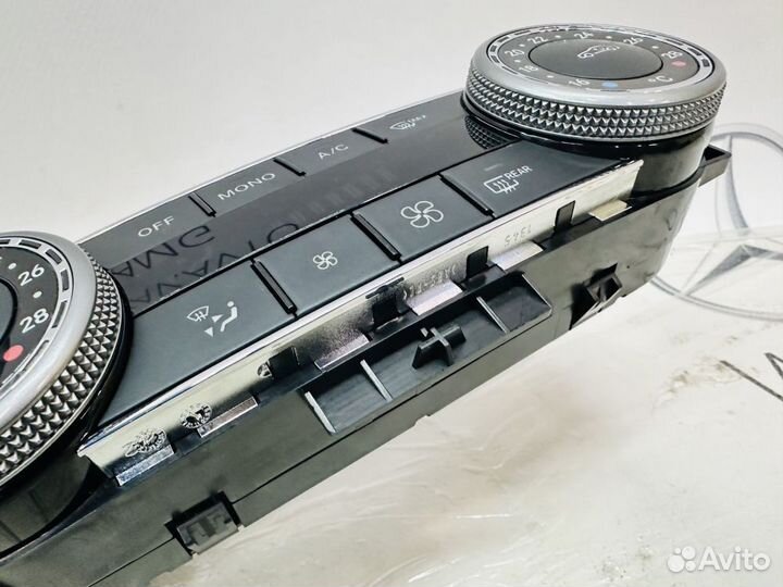 Блок управления климат-контролем Mercedes W204