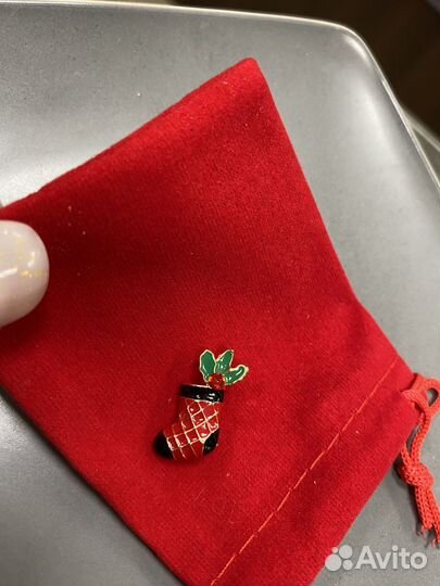 Новогодние броши