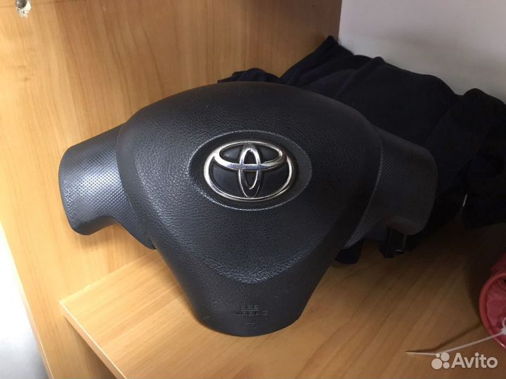 Toyota Corolla E15 подушка безопасности