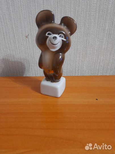 Олимпийский мишка фарфор,12см