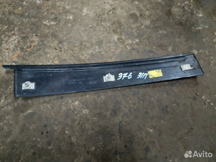 Накладка в салоне задняя правая Ford Focus 2 2