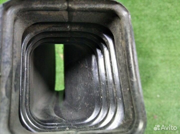 Воздуховод правый Chevrolet Aveo 2011