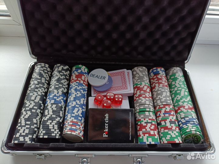 Покерный набор 500 фишек