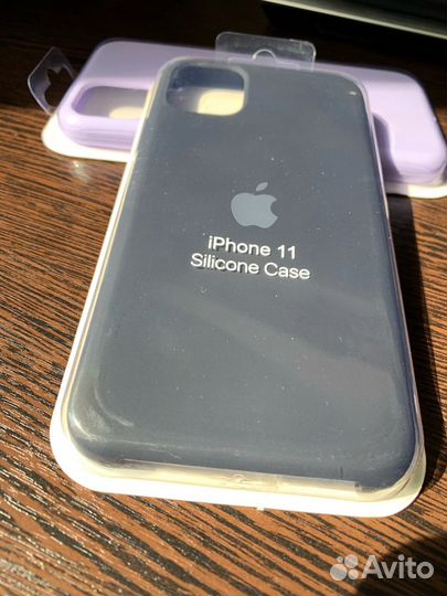 Чехол на iPhone 11
