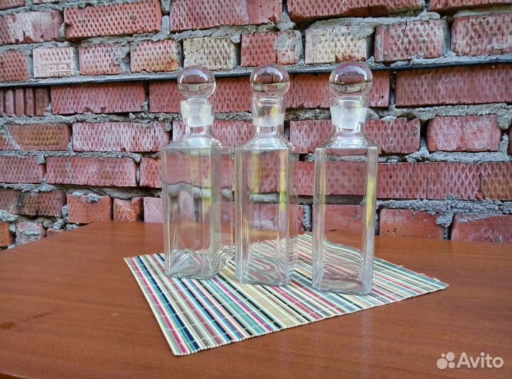 Графин 1,0л новые 2шт