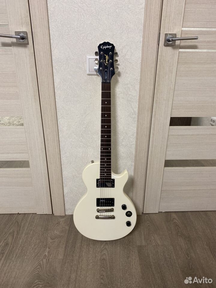 Электрогитарa Epiphone special2