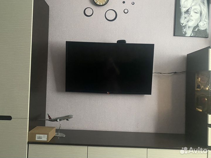 Телевизор LG 43LH595V