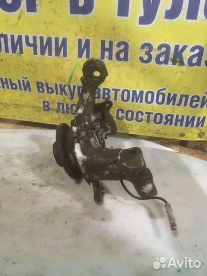 Кулак поворотный передний правый Opel Astra