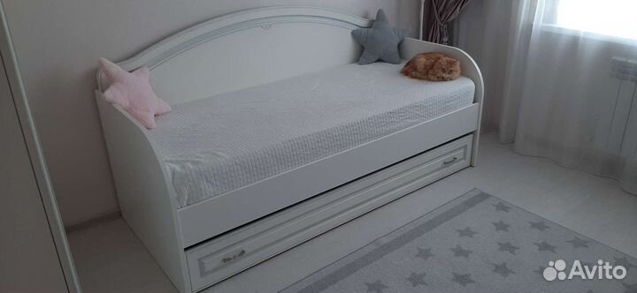 Продам спальный гарнитур