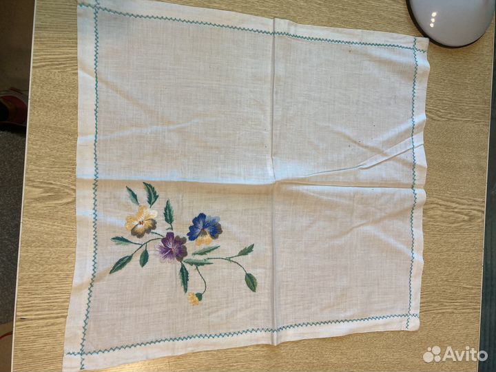 Рушники, подзор, салфетки гладью