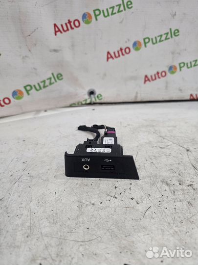 Разъем USB AUX Skoda Rapid