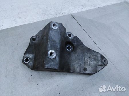 Кронштейн генератора Форд