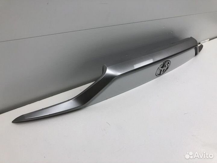 Накладка двери багажника Toyota RAV4 5 (XA50)