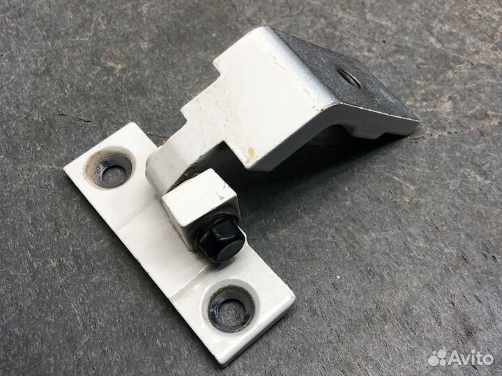 Зад прав ниж петля BMW X6